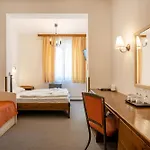 Hotel Renegade