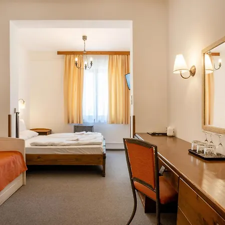 Hotel Renegade