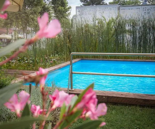 Hotel Renegade Siófok